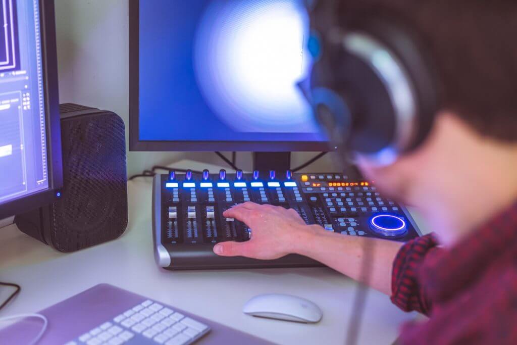 Sound desiner